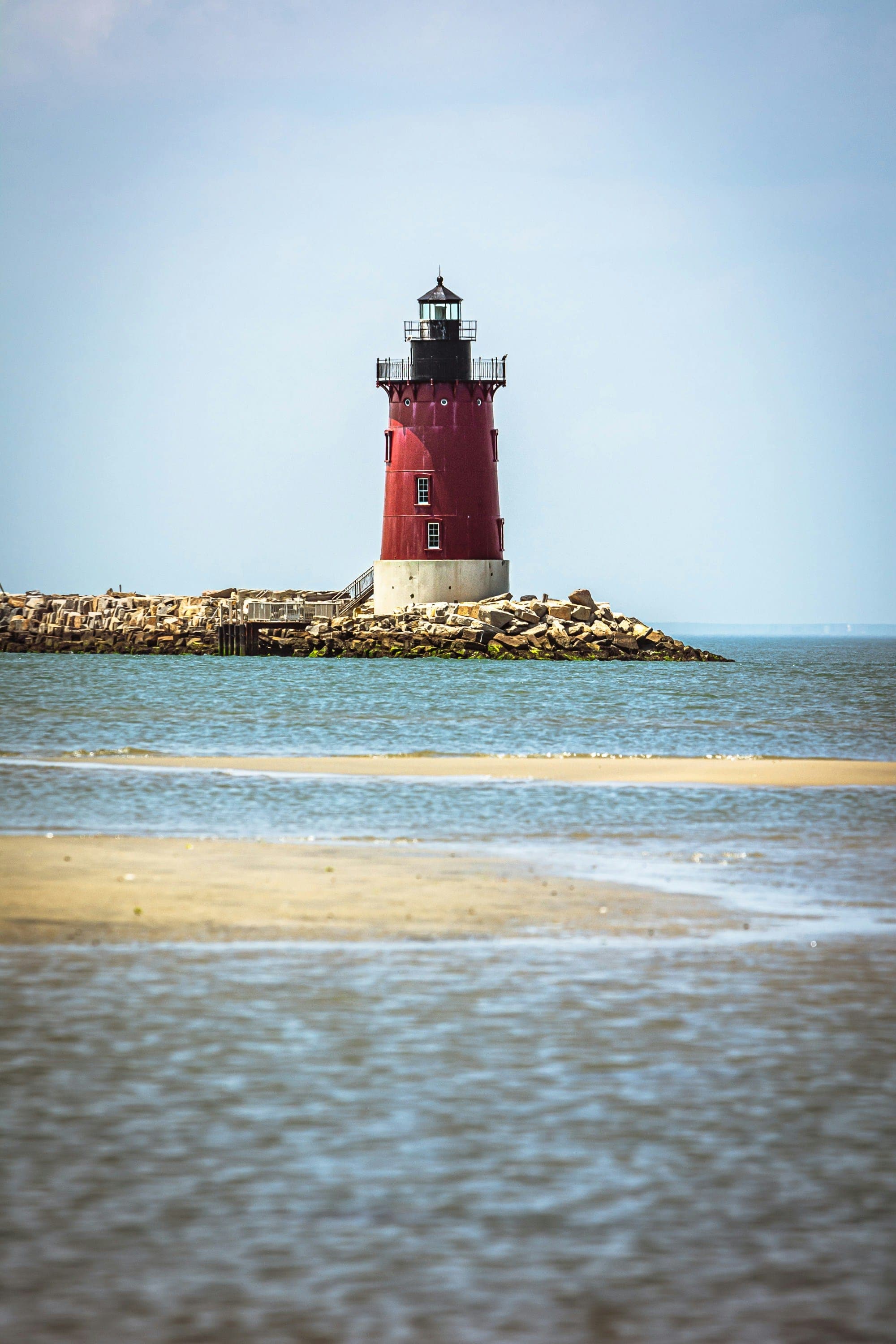 Cape Henlopen State Park Beach in Lewes, by Nikolay Loubet on Unsplash