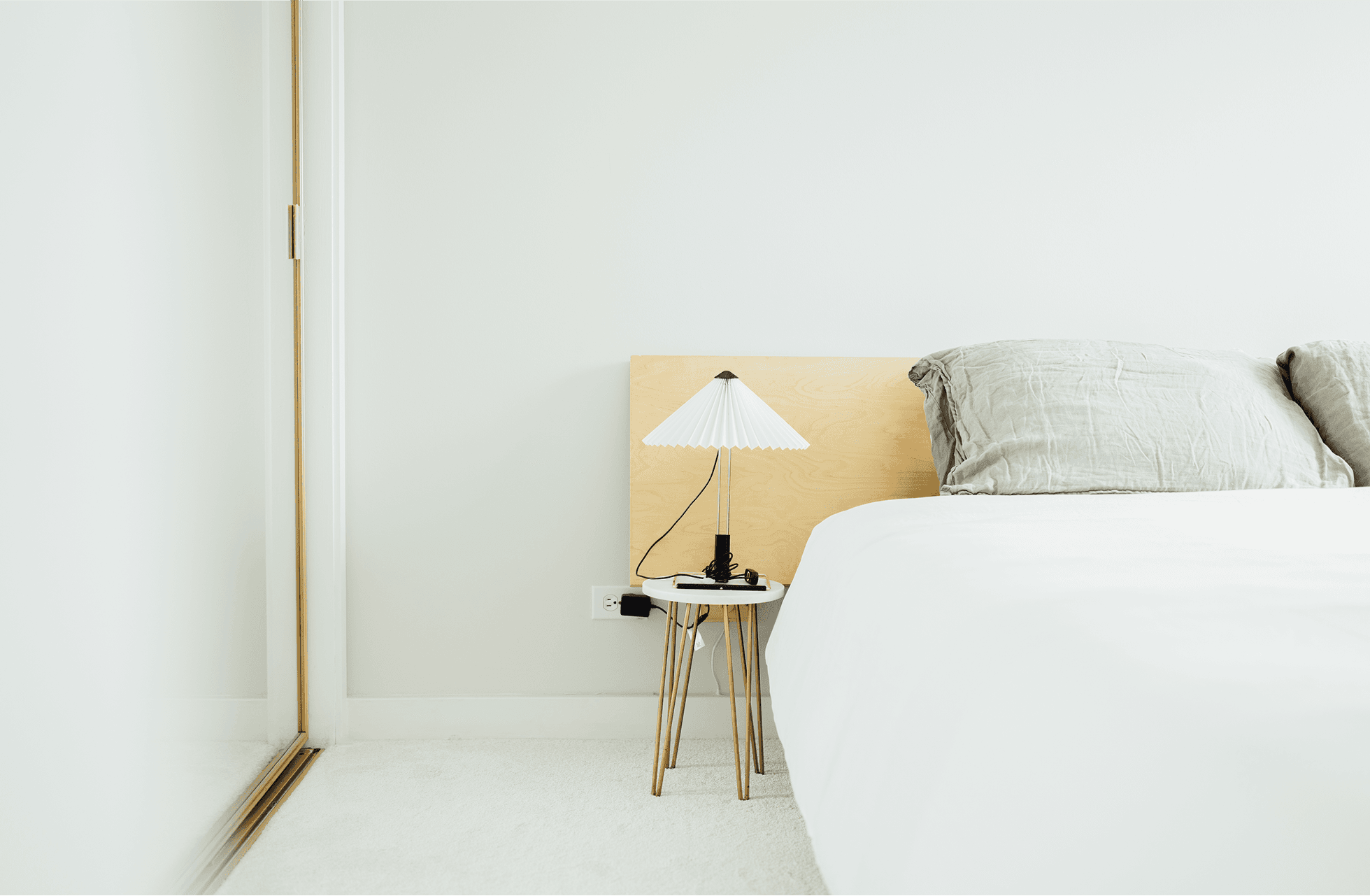 The owners of this Honolulu house did not make their bed — Kindred arranges house cleanings before and after each swap.