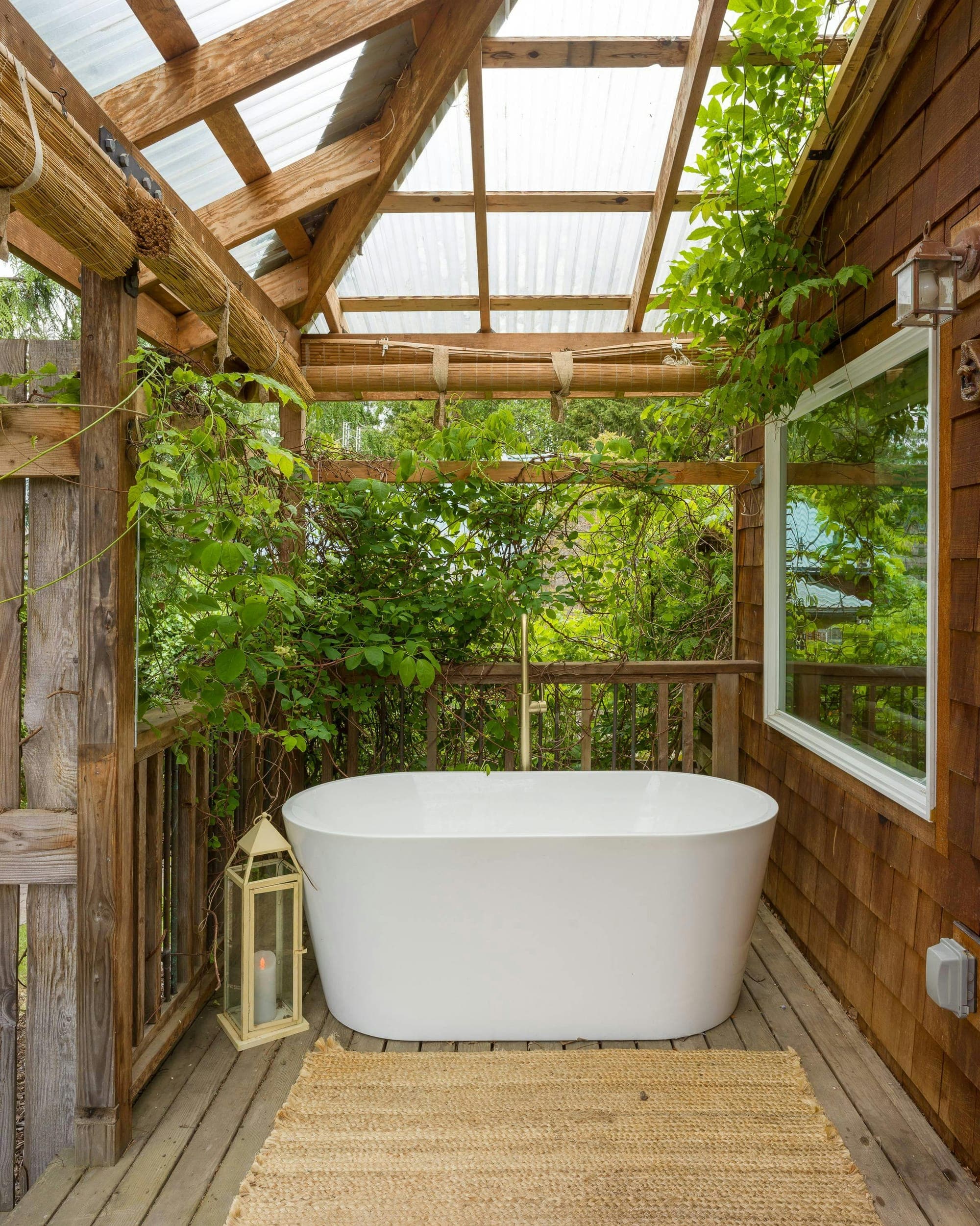 Who wouldn't want to bathe in this tub in a Lopez Island Kindred home?