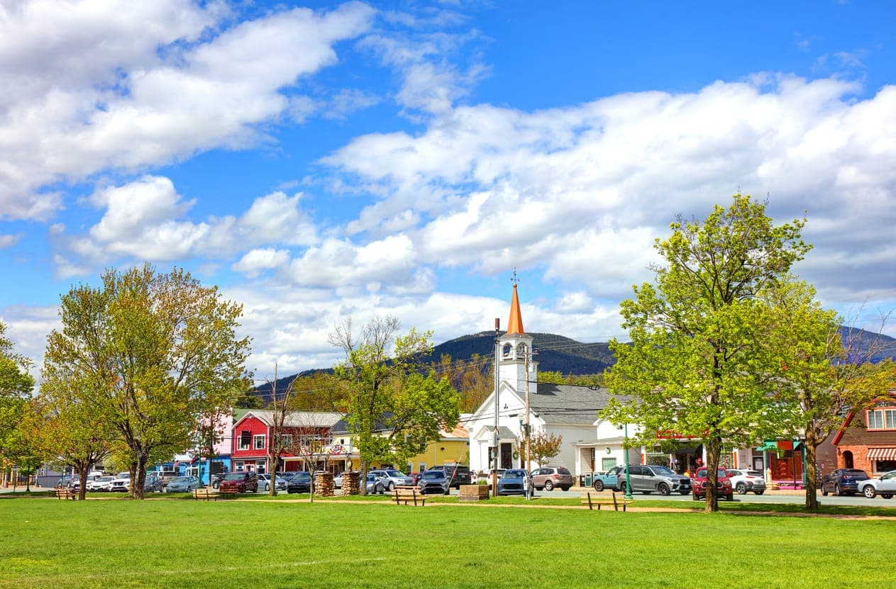 Conway, NH by Denis Tangney Jr